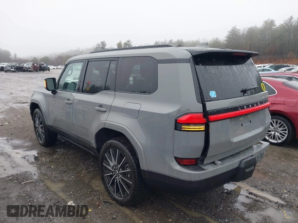 ✅ 2024 Lexus GX 550 Luxury • VIN: JTJVBCDX6R5002471 • Lot: 41014710. Wystawiony na IAAI z przebiegiem 6 804 mil. Bezpłatny archiwum sprzedaży aukcyjnych z USA i szczegółowy raport historii pojazdu na DreamBid. Zdjęcie 3.