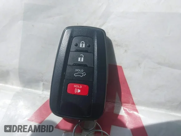 ✅ 2021 Toyota RAV4 XLE • VIN: 2T3W1RFV8MC102857 • Лот: 44708894. Опубликован ранее на IAAI с пробегом 63 176 миль. Бесплатный доступ к архиву аукционных продаж из США и подробный отчёт об истории автомобиля на DreamBid. Изображение 11.