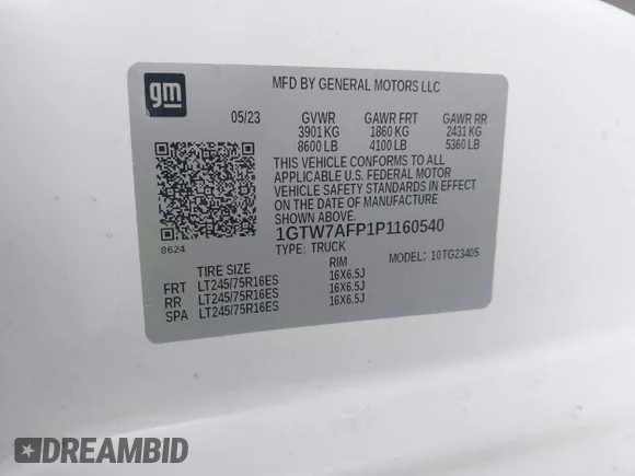 ✅ 2023 GMC Savana Cargo • VIN: 1GTW7AFP1P1160540 • Lot: 44153402. Wystawiony na IAAI z przebiegiem 38 529 mil. Bezpłatny archiwum sprzedaży aukcyjnych z USA i szczegółowy raport historii pojazdu na DreamBid. Zdjęcie 9.