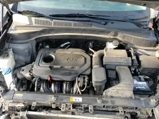 ✅ 2017 Hyundai Santa Fe 2.4L • VIN: 5NMZU3LB7HH036564 • Lot: 94160595. Listed on Copart with 140,723 mi. Free auction sales archive from the USA and detailed vehicle history report at DreamBid. Image 14.