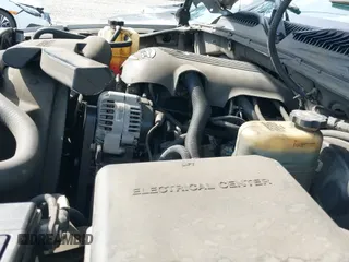 ✅ 2002 Chevrolet Suburban LT • VIN: 1GNFK16ZX2J138018 • Лот: 41877385. Опубликован ранее на IAAI с пробегом 235 161 миль. Бесплатный доступ к архиву аукционных продаж из США и подробный отчёт об истории автомобиля на DreamBid. Изображение 20.