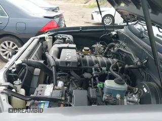 ✅ 2005 Toyota Tundra Limited • VIN: 5TBET38105S467542 • Lot: 42882565. Wystawiony na IAAI z przebiegiem Nie podano. Bezpłatny archiwum sprzedaży aukcyjnych z USA i szczegółowy raport historii pojazdu na DreamBid. Zdjęcie 19.