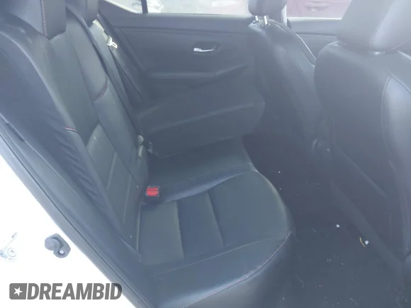 ✅ 2024 Nissan Sentra SR • VIN: 3N1AB8DV5RY295587 • Lot: 44337110. Wystawiony na IAAI z przebiegiem 22 193 mil. Bezpłatny archiwum sprzedaży aukcyjnych z USA i szczegółowy raport historii pojazdu na DreamBid. Zdjęcie 8.