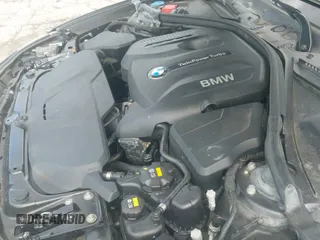 ✅ 2018 BMW 3 Series 330i xDrive • VIN: WBA8Z9C59JG827568 • Lot: 42825901. Wystawiony na IAAI z przebiegiem 97 493 mil. Bezpłatny archiwum sprzedaży aukcyjnych z USA i szczegółowy raport historii pojazdu na DreamBid. Zdjęcie 19.