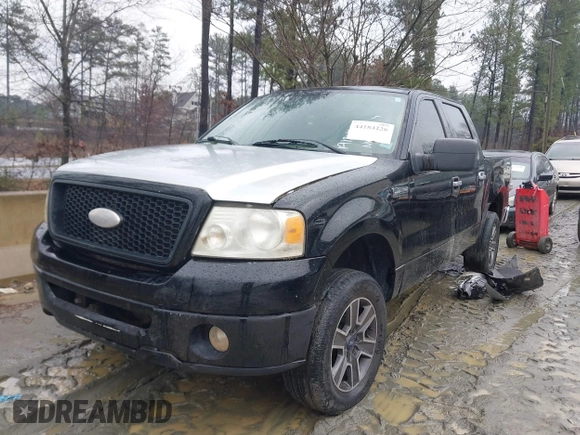 ✅ 2004 Ford F-150 XLT • VIN: 1FTPW12544FA13428 • Lot: 44184226. Wystawiony na IAAI z przebiegiem 211 633 mil. Bezpłatny archiwum sprzedaży aukcyjnych z USA i szczegółowy raport historii pojazdu na DreamBid. Zdjęcie 2.