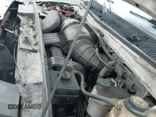 ✅ 2009 Ford Econoline Passenger XL • VIN: 1FBNE31LX9DA27606 • Lot: 43691894. Wystawiony na IAAI z przebiegiem 181 229 mil. Bezpłatny archiwum sprzedaży aukcyjnych z USA i szczegółowy raport historii pojazdu na DreamBid. Zdjęcie 19.