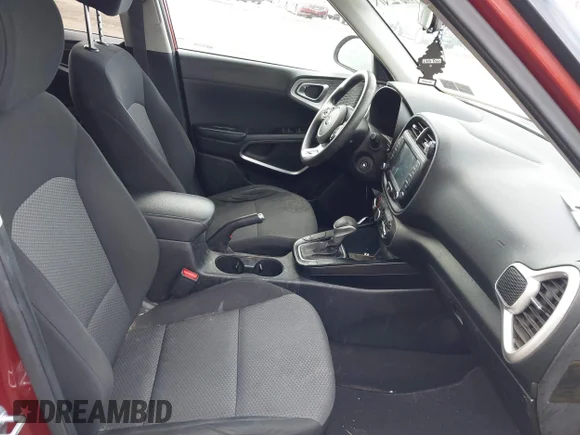 ✅ 2020 Kia Soul S • VIN: KNDJ23AU0L7053620 • Lot: 44384161. Wystawiony na IAAI z przebiegiem 19 910 mil. Bezpłatny archiwum sprzedaży aukcyjnych z USA i szczegółowy raport historii pojazdu na DreamBid. Zdjęcie 5.