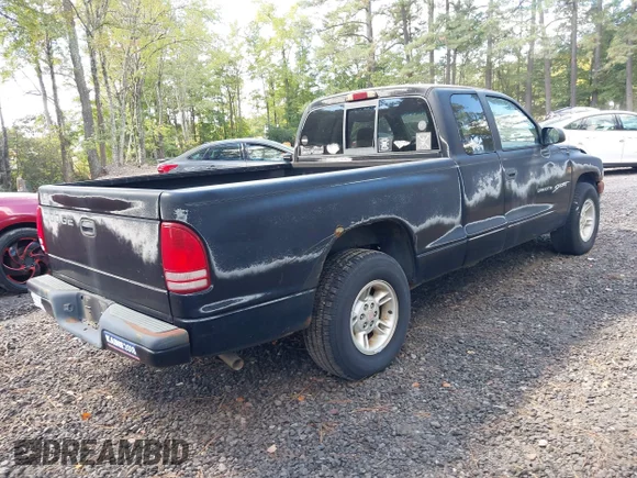 ✅ 2000 Dodge Dakota • VIN: 1B7GL22X2YS517053 • Лот: 43386767. Опубліковано раніше на IAAI з пробігом 276 202 миль. Безкоштовний доступ до архіву аукціонних продажів зі США та докладний звіт про історію автомобіля на DreamBid. Зображення 4.
