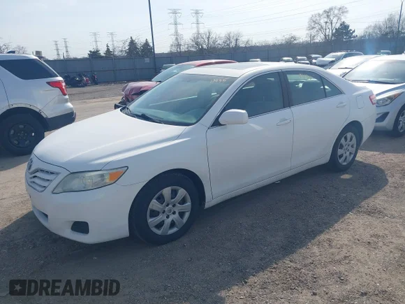 ✅ 2010 Toyota Camry LE • VIN: 4T4BF3EK9AR038471 • Lot: 44684435. Wystawiony na IAAI z przebiegiem 170 668 mil. Bezpłatny archiwum sprzedaży aukcyjnych z USA i szczegółowy raport historii pojazdu na DreamBid. Zdjęcie 2.