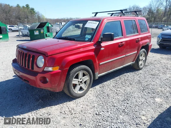 ✅ 2010 Jeep Patriot Latitude • VIN: 1J4NF1GB2AD619852 • Lot: 44913494. Wystawiony na IAAI z przebiegiem 105 162 mil. Bezpłatny archiwum sprzedaży aukcyjnych z USA i szczegółowy raport historii pojazdu na DreamBid. Zdjęcie 2.