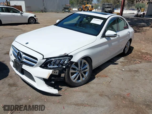 ✅ 2021 Mercedes-Benz C 300 • VIN: W1KWF8DBXMR609977 • Лот: 45349939. Опубликован ранее на IAAI с пробегом 41 055 миль. Бесплатный доступ к архиву аукционных продаж из США и подробный отчёт об истории автомобиля на DreamBid. Изображение 2.