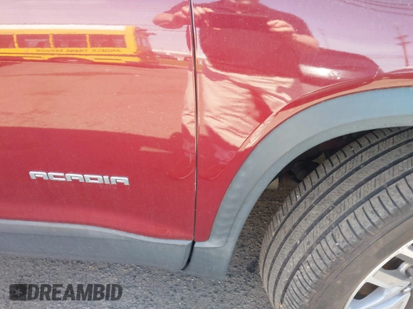 ✅ 2018 GMC Acadia SLE • VIN: 1GKKNSLSXJZ215082 • Lot: 44760009. Wystawiony na IAAI z przebiegiem 71 610 mil. Bezpłatny archiwum sprzedaży aukcyjnych z USA i szczegółowy raport historii pojazdu na DreamBid. Zdjęcie 6.