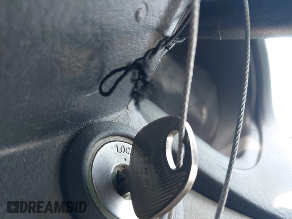✅ 2005 Kia Spectra • VIN: KNAFE161355144800 • Lot: 42534077. Wystawiony na IAAI z przebiegiem 161 723 mil. Bezpłatny archiwum sprzedaży aukcyjnych z USA i szczegółowy raport historii pojazdu na DreamBid. Zdjęcie 11.