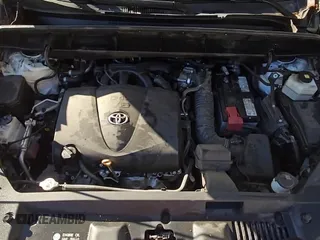 ✅ 2021 Toyota Highlander XLE • VIN: 5TDGZRBH1MS078379 • Lot: 87386325. Listed on Copart with 53,660 mi. Free auction sales archive from the USA and detailed vehicle history report at DreamBid. Image 15.