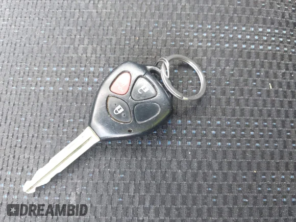 ✅ 2013 Toyota Matrix L • VIN: 2T1KU4EEXDC948622 • Лот: 42987104. Опубліковано раніше на IAAI з пробігом 194 293 миль. Безкоштовний доступ до архіву аукціонних продажів зі США та докладний звіт про історію автомобіля на DreamBid. Зображення 11.