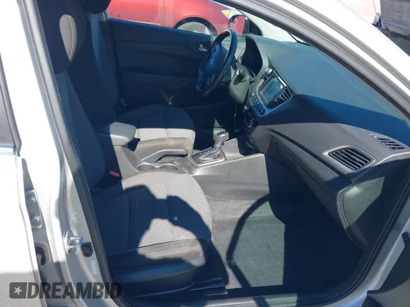 ✅ 2021 Hyundai Accent Limited • VIN: 3KPC34A62ME134438 • Lot: 41412917. Wystawiony na IAAI z przebiegiem 140 547 mil. Bezpłatny archiwum sprzedaży aukcyjnych z USA i szczegółowy raport historii pojazdu na DreamBid. Zdjęcie 5.