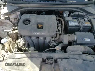 ✅ 2017 Hyundai Elantra Value Edition • VIN: 5NPD84LF7HH040317 • Lot: 81515635. Listed on Copart with 96,686 mi. Free auction sales archive from the USA and detailed vehicle history report at DreamBid. Image 13.