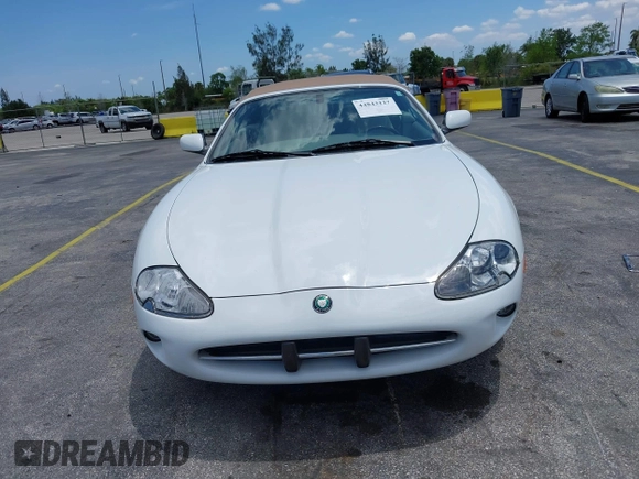 ✅ 2000 Jaguar XK • VIN: SAJJA42C4YNA07486 • Lot: 44843127. Wystawiony na IAAI z przebiegiem 9 606 mil. Bezpłatny archiwum sprzedaży aukcyjnych z USA i szczegółowy raport historii pojazdu na DreamBid. Zdjęcie 6.