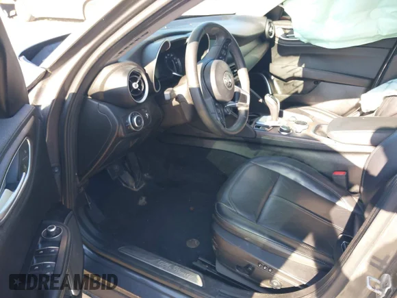 ✅ 2020 Alfa Romeo Giulia Ti • VIN: ZARFANBN1L7636800 • Лот: 45213734. Опубликован ранее на IAAI с пробегом 62 448 миль. Бесплатный доступ к архиву аукционных продаж из США и подробный отчёт об истории автомобиля на DreamBid. Изображение 5.