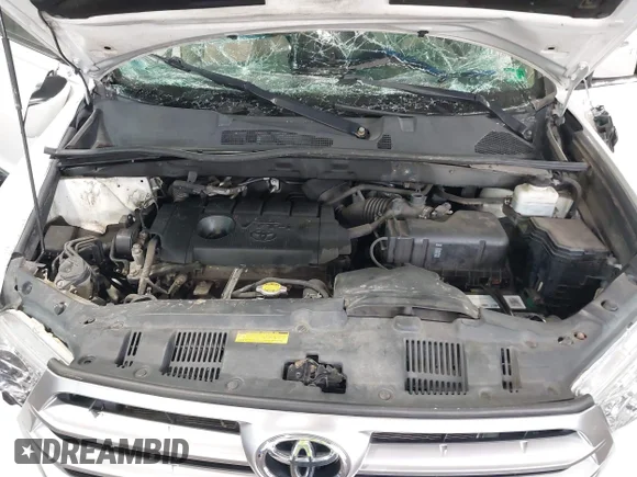 ✅ 2013 Toyota Highlander Plus • VIN: 5TDZA3EH8DS043847 • Lot: 43426026. Wystawiony na IAAI z przebiegiem 165 949 mil. Bezpłatny archiwum sprzedaży aukcyjnych z USA i szczegółowy raport historii pojazdu na DreamBid. Zdjęcie 10.