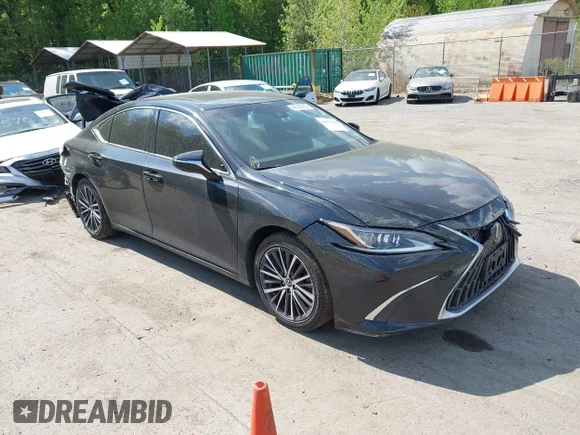 ✅ 2023 Lexus ES 350 • VIN: 58ADZ1B11PU154422 • Lot: 44871986. Listed on IAAI with 61,972 mi. Free auction sales archive from the USA and detailed vehicle history report at DreamBid. Image 1.