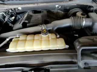 ✅ 2019 Ford F-150 XL • VIN: 1FTEW1C47KKD75495 • Lot: 85327205. Listed on Copart with 70,162 mi. Free auction sales archive from the USA and detailed vehicle history report at DreamBid. Image 13.