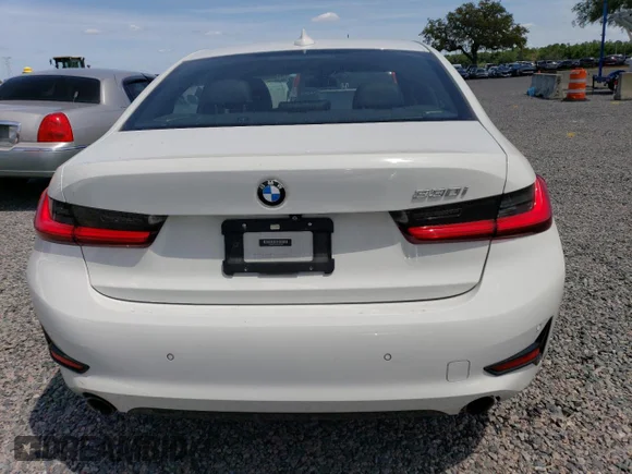 ✅ 2019 BMW 3 Series 330i • VIN: WBA5R1C57KAE82102 • Лот: 47035963. Опубликован ранее на Copart с пробегом 52 262 миль. Бесплатный доступ к архиву аукционных продаж из США и подробный отчёт об истории автомобиля на DreamBid. Изображение 6.