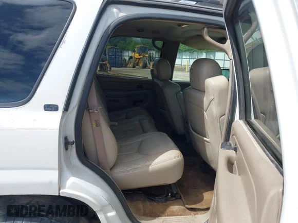 ✅ 2004 Chevrolet Tahoe LT • VIN: 1GNEC13ZX4J106329 • Lot: 45032391. Listed on IAAI with 226,286 mi. Free auction sales archive from the USA and detailed vehicle history report at DreamBid. Image 8.