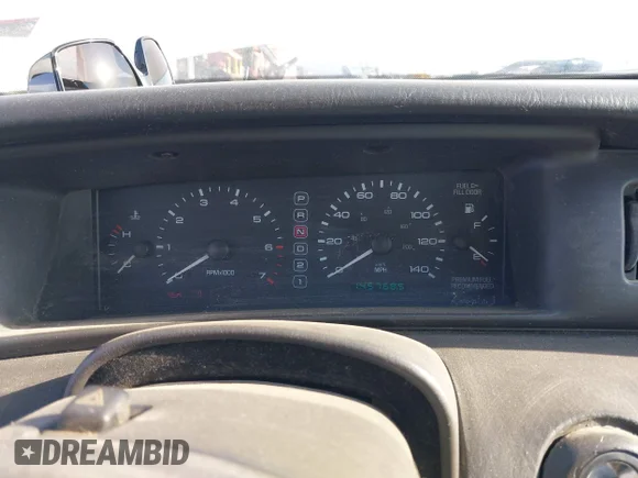 ✅ 1998 Lincoln Mark VIII • VIN: 1LNFM92V4WY615099 • Lot: 42197737. Wystawiony na IAAI z przebiegiem 145 768 mil. Bezpłatny archiwum sprzedaży aukcyjnych z USA i szczegółowy raport historii pojazdu na DreamBid. Zdjęcie 7.