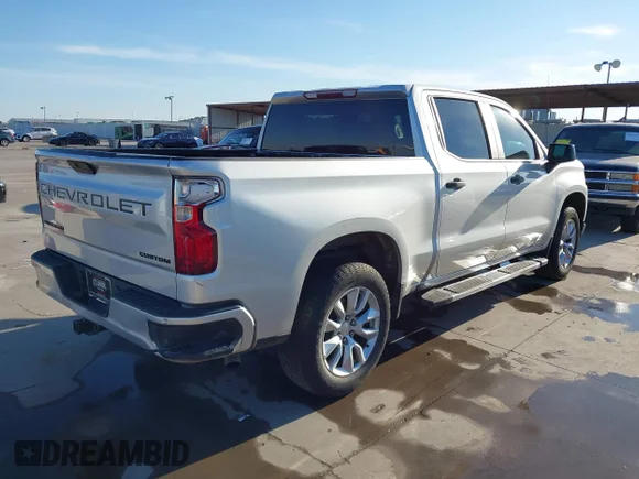 ✅ 2021 Chevrolet Silverado 1500 Custom • VIN: 3GCPWBEK8MG213346 • Lot: 44456243. Wystawiony na IAAI z przebiegiem 150 787 mil. Bezpłatny archiwum sprzedaży aukcyjnych z USA i szczegółowy raport historii pojazdu na DreamBid. Zdjęcie 4.