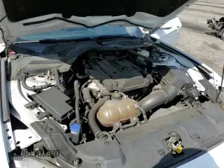 ✅ 2020 Ford Mustang EcoBoost Premium • VIN: 1FATP8UH4L5112126 • Лот: 84417675. Опубликован ранее на Copart с пробегом 87 957 миль. Бесплатный доступ к архиву аукционных продаж из США и подробный отчёт об истории автомобиля на DreamBid. Изображение 13.