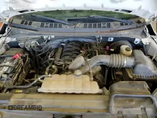 ✅ 2019 Ford F-150 XL • VIN: 1FTMF1C57KKD59897 • Lot: 86097295. Wystawiony na Copart z przebiegiem 115 521 mil. Bezpłatny archiwum sprzedaży aukcyjnych z USA i szczegółowy raport historii pojazdu na DreamBid. Zdjęcie 13.