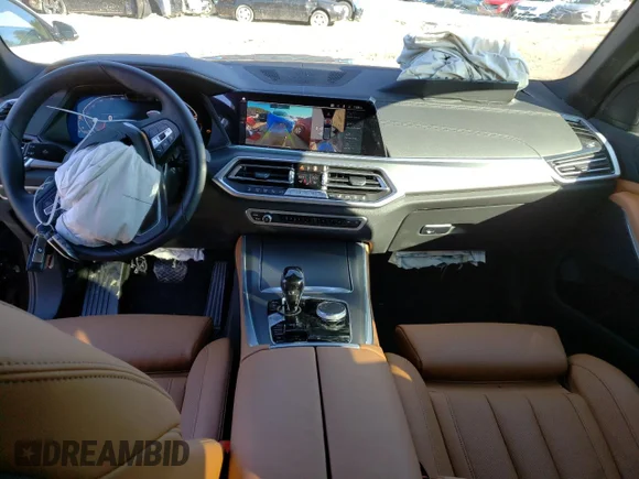 ✅ 2022 BMW X5 xDrive40i • VIN: 5UXCR6C08N9L71412 • Лот: 71472332. Опубликован ранее на Copart с пробегом 8 977 миль. Бесплатный доступ к архиву аукционных продаж из США и подробный отчёт об истории автомобиля на DreamBid. Изображение 8.