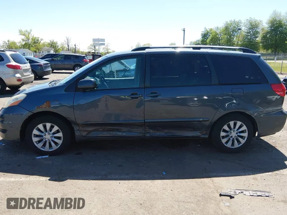 ✅ 2008 Toyota Sienna XLE • VIN: 5TDZK22C58S125637 • Lot: 45045970. Wystawiony na IAAI z przebiegiem 344 246 mil. Bezpłatny archiwum sprzedaży aukcyjnych z USA i szczegółowy raport historii pojazdu na DreamBid. Zdjęcie 6.