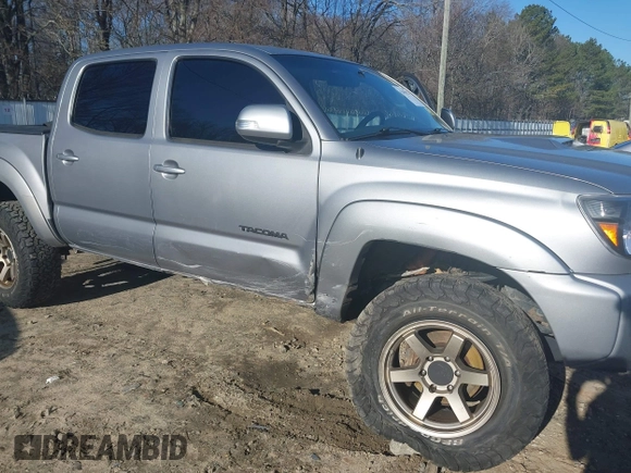 ✅ 2014 Toyota Tacoma • VIN: 3TMLU4ENXEM147587 • Lot: 41493027. Wystawiony na IAAI z przebiegiem 160 207 mil. Bezpłatny archiwum sprzedaży aukcyjnych z USA i szczegółowy raport historii pojazdu na DreamBid. Zdjęcie 6.