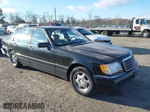✅ 1999 Mercedes-Benz S 320/430/500 • VIN: WDBGA32GXXA406149 • Lot: 44035474. Listed on IAAI with 133,757 mi. Free auction sales archive from the USA and detailed vehicle history report at DreamBid. Image 1.