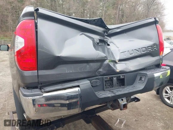 ✅ 2016 Toyota Tundra SR5 • VIN: 5TFUY5F18GX513117 • Lot: 44883125. Wystawiony na IAAI z przebiegiem 57 623 mil. Bezpłatny archiwum sprzedaży aukcyjnych z USA i szczegółowy raport historii pojazdu na DreamBid. Zdjęcie 6.