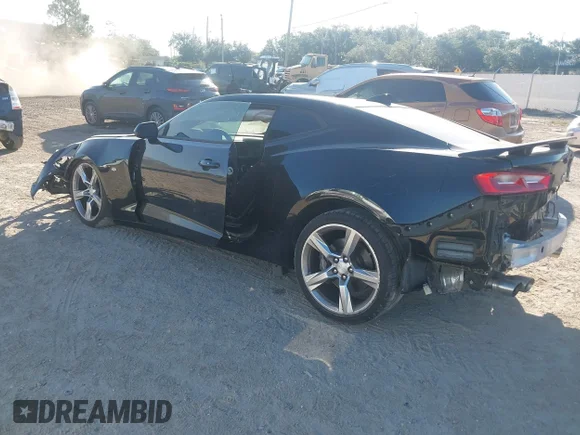 ✅ 2018 Chevrolet Camaro 1SS • VIN: 1G1FE1R75J0113079 • Lot: 43486333. Wystawiony na IAAI z przebiegiem 35 151 mil. Bezpłatny archiwum sprzedaży aukcyjnych z USA i szczegółowy raport historii pojazdu na DreamBid. Zdjęcie 3.
