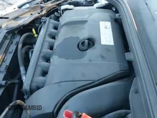 ✅ 2013 Volvo XC60 T6 • VIN: YV4902DZ1D2370635 • Lot: 41314514. Listed on IAAI with 171,696 mi. Free auction sales archive from the USA and detailed vehicle history report at DreamBid. Image 25.