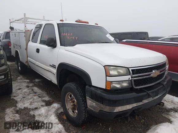✅ 2007 Chevrolet Silverado 2500HD LT2 • VIN: 1GCHK29D57E109307 • Lot: 44218147. Listed on IAAI with 345,000 mi. Free auction sales archive from the USA and detailed vehicle history report at DreamBid. Image 1.