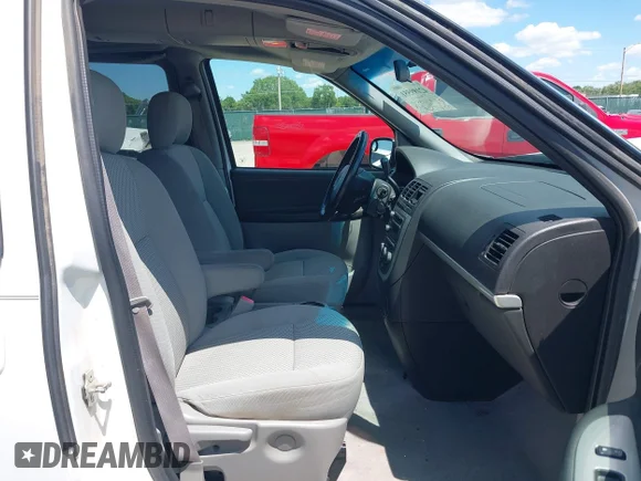 ✅ 2006 Pontiac Montana • VIN: 1GMDV33L26D126058 • Lot: 42189551. Wystawiony na IAAI z przebiegiem 113 778 mil. Bezpłatny archiwum sprzedaży aukcyjnych z USA i szczegółowy raport historii pojazdu na DreamBid. Zdjęcie 5.