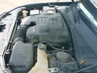 ✅ 2014 Chrysler 300 C John Varvatos Limited Edition • VIN: 2C3CCAJG1EH240431 • Lot: 43022290. Wystawiony na IAAI z przebiegiem 124 179 mil. Bezpłatny archiwum sprzedaży aukcyjnych z USA i szczegółowy raport historii pojazdu na DreamBid. Zdjęcie 19.