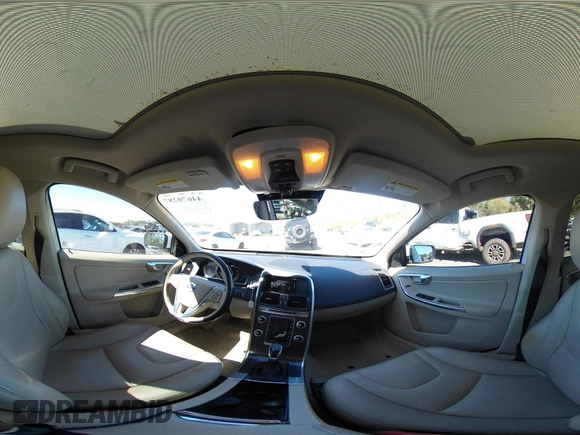 ✅ 2016 Volvo XC60 T6 Platinum • VIN: YV4902RMXG2810126 • Lot: 44670287. Wystawiony na IAAI z przebiegiem 143 062 mil. Bezpłatny archiwum sprzedaży aukcyjnych z USA i szczegółowy raport historii pojazdu na DreamBid. Zdjęcie 18.