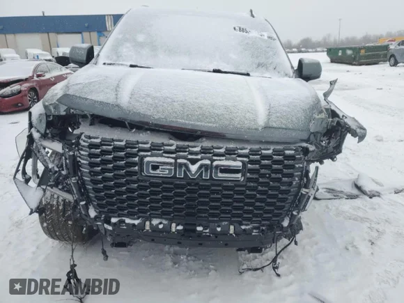✅ 2024 GMC Yukon Denali Ultimate • VIN: 1GKS2EKL2RR244690 • Lot: 88536135. Wystawiony na Copart z przebiegiem 11 545 mil. Bezpłatny archiwum sprzedaży aukcyjnych z USA i szczegółowy raport historii pojazdu na DreamBid. Zdjęcie 5.