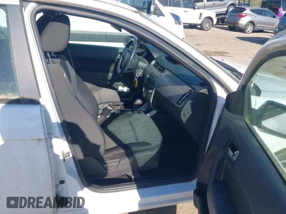 ✅ 2008 Ford Focus SE • VIN: 1FAHP35N48W212418 • Lot: 44823054. Listed on IAAI with 116,298 mi. Free auction sales archive from the USA and detailed vehicle history report at DreamBid. Image 5.