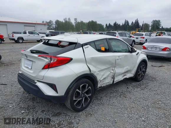 ✅ 2020 Toyota C-HR LE • VIN: JTNKHMBX9L1075437 • Lot: 45068880. Wystawiony na IAAI z przebiegiem 96 641 mil. Bezpłatny archiwum sprzedaży aukcyjnych z USA i szczegółowy raport historii pojazdu na DreamBid. Zdjęcie 4.