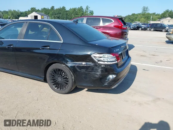✅ 2014 Mercedes-Benz E 250 Luxury • VIN: WDDHF9HB7EA865969 • Lot: 42791198. Wystawiony na IAAI z przebiegiem 199 431 mil. Bezpłatny archiwum sprzedaży aukcyjnych z USA i szczegółowy raport historii pojazdu na DreamBid. Zdjęcie 6.