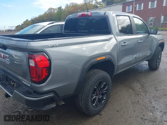 ✅ 2024 GMC Canyon 4WD Elevation • VIN: 1GTP6BEK8R1321150 • Lot: 45001618. Wystawiony na IAAI z przebiegiem 11 002 mil. Bezpłatny archiwum sprzedaży aukcyjnych z USA i szczegółowy raport historii pojazdu na DreamBid. Zdjęcie 4.