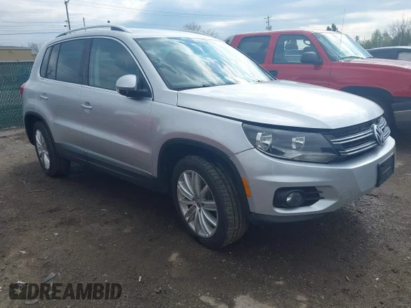 ✅ 2013 Volkswagen Tiguan S • VIN: WVGBV3AX2DW062425 • Лот: 44740290. Опубликован ранее на IAAI с пробегом 82 138 миль. Бесплатный доступ к архиву аукционных продаж из США и подробный отчёт об истории автомобиля на DreamBid. Изображение 1.