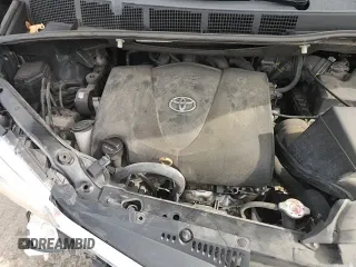 ✅ 2019 Toyota Sienna LE • VIN: 5TDKZ3DC4KS015900 • Lot: 81208965. Wystawiony na Copart z przebiegiem 99 495 mil. Bezpłatny archiwum sprzedaży aukcyjnych z USA i szczegółowy raport historii pojazdu na DreamBid. Zdjęcie 13.